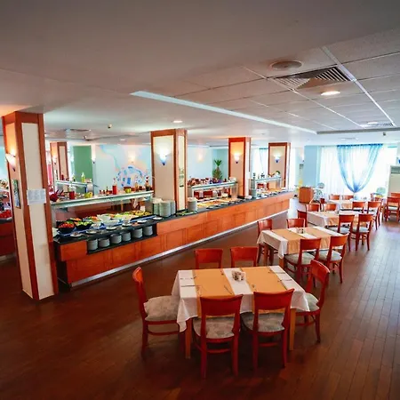 Szálloda Perla Club Primorszko